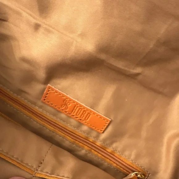 HOBO brand Cognac Shoulder Bag with Ring Detail Magnetic closure Circle - Picture 6 of 7